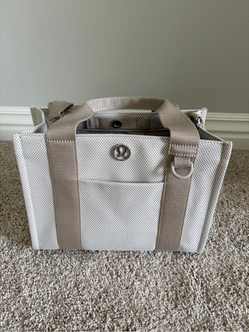 Lululemon Purse - Picture 2 of 15